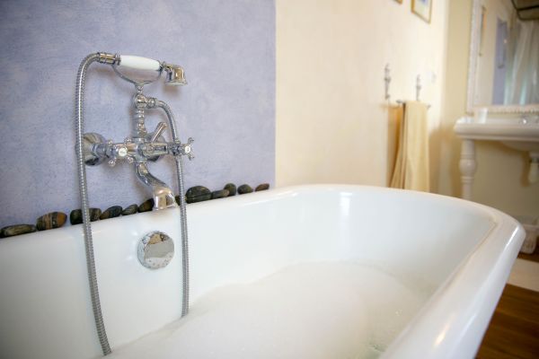New Orleans Bathtub Refinishing